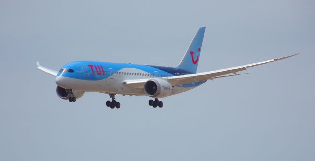 Boeing 787-8 (G-TUIH)