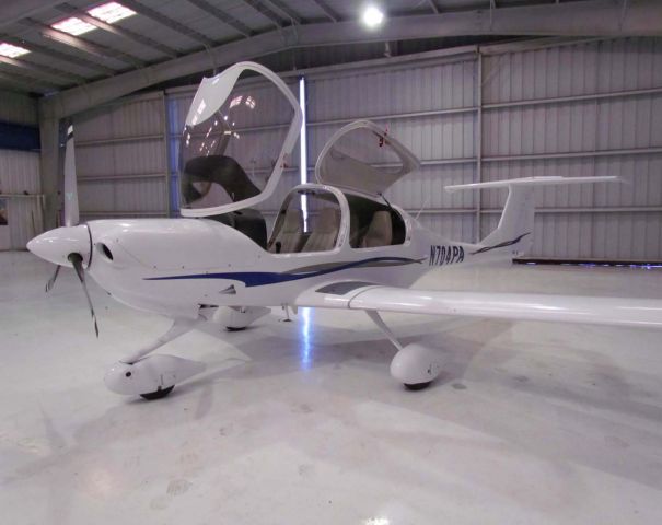 Diamond Star (N704PA)