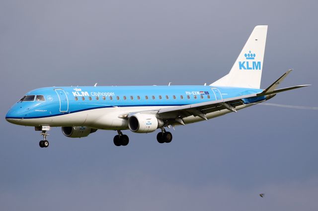 EMBRAER 175 (long wing) (PH-EXW)