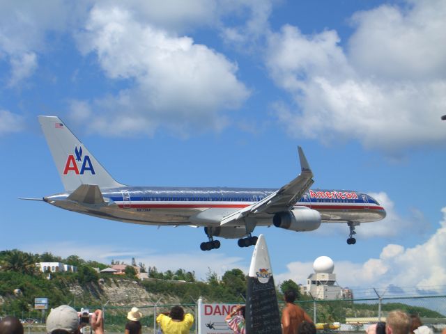 Boeing 757-200 —