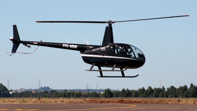 Robinson R-44 (PR-MMI)