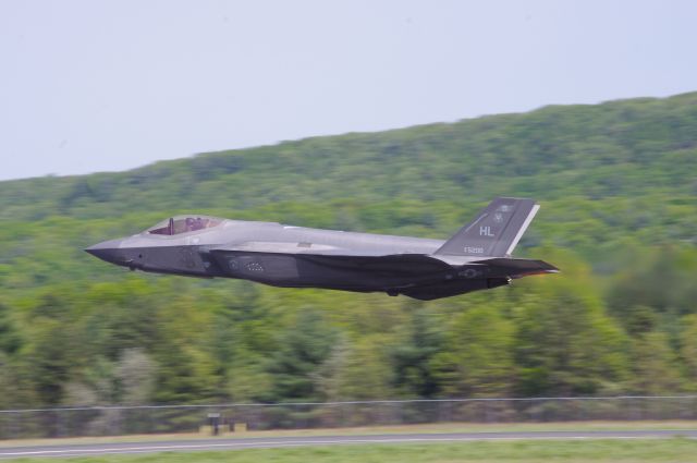 Lockheed F-35C (N5200)