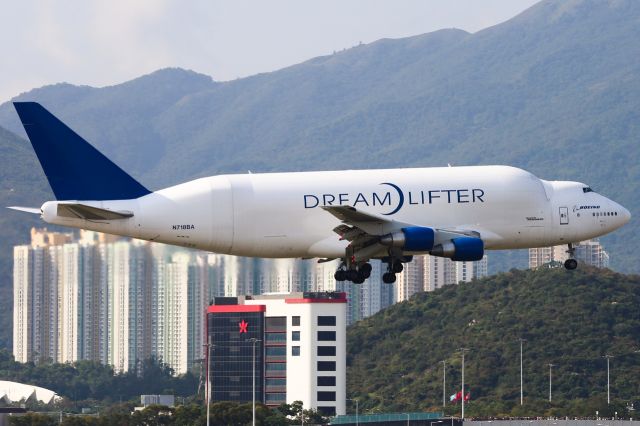 Boeing Dreamlifter (N718BA)