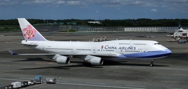 Boeing 747-400 (B-18211)