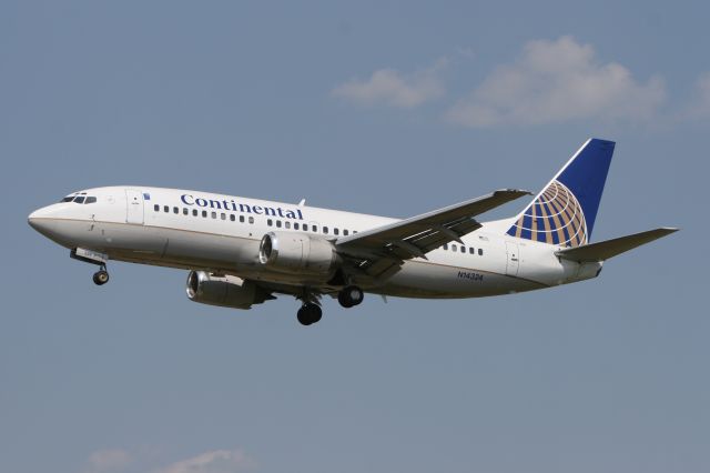 BOEING 737-300 (N14324) - July 7, 2007 - approached Baltimore BWI