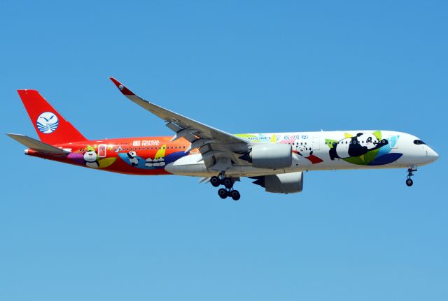 Airbus A350-900 (B-32AG)