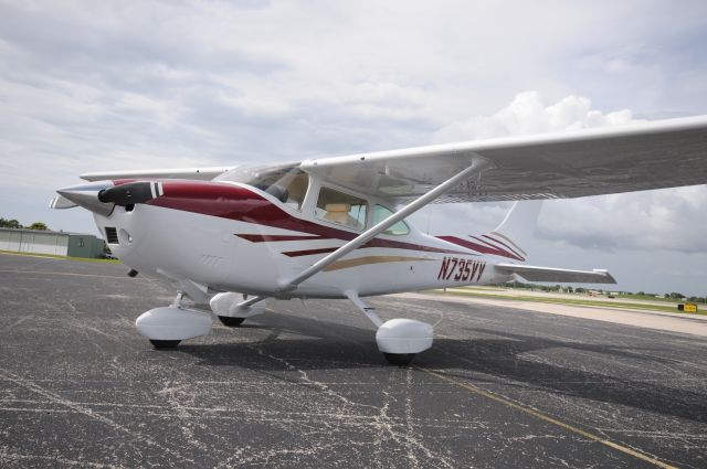 Cessna Skylane (N735VV)