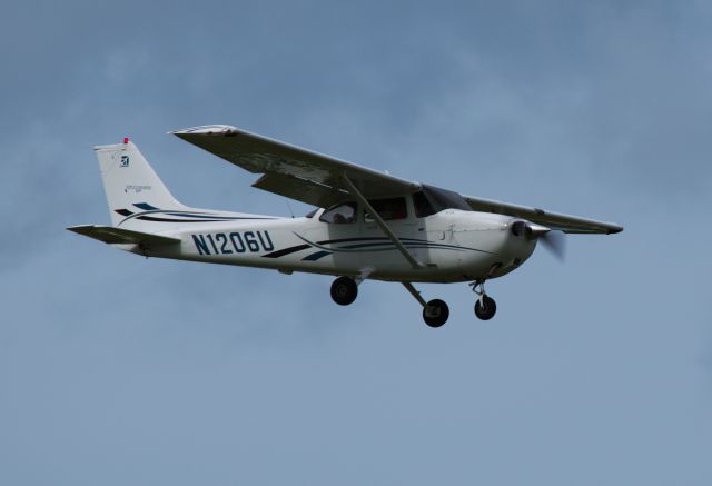 Cessna Skyhawk (N1206U)
