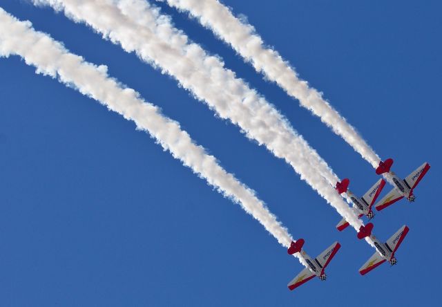 North American T-6 Texan (N791MH) - Team Aeroshell and their T-6 Texan's performing at the 2018 CAF Wings Over Dallas Airshow (View in "full" for highest image quality)