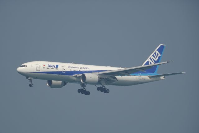 Boeing 777-200 (JA716A)