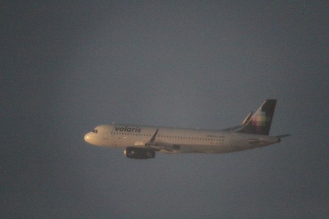 Airbus A320 (XA-VOZ) - DEPARTURE FROM 27 MMTJ