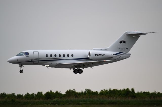 Hawker Beechcraft 4000 (N360JE)