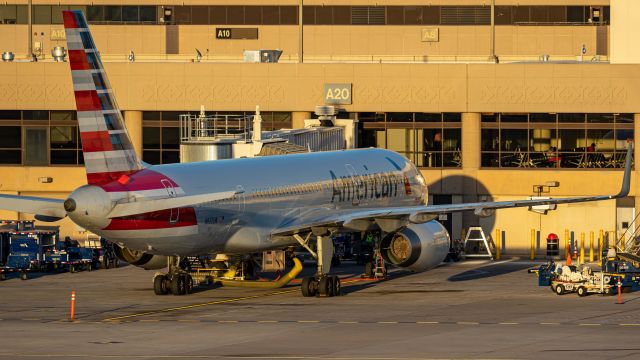 Boeing 757-200 (N937UW) - 9/29/17