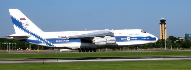 Antonov An-124 Ruslan (RA-82046)