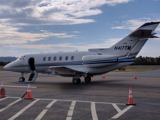 Hawker 800 (N417TM) - Travel Management Company LTD at KHZL