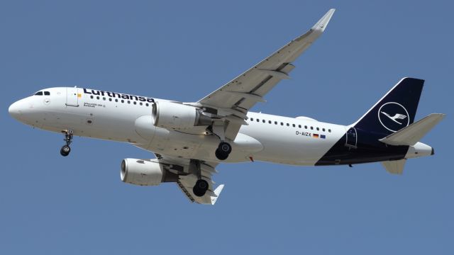 Airbus A320 (D-AIZX) - 08/05/2021: Flight from Frankfurt on landing path to runway 30.br /A 03h39m flight time.