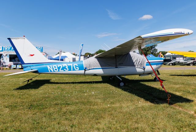 Cessna 177RG Cardinal RG (N8237G)
