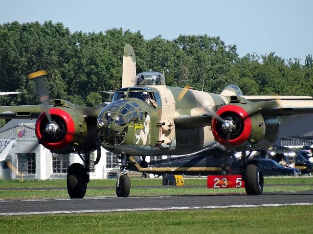 North American TB-25 Mitchell (N25YR)