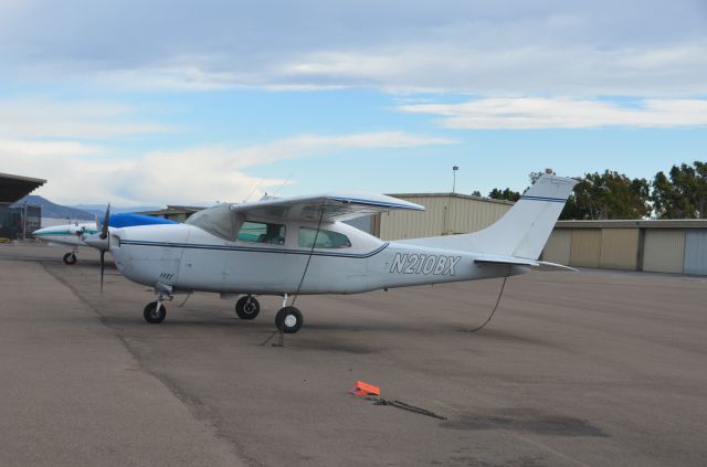 Cessna Centurion (N210BX)