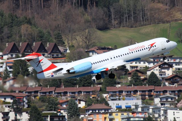 Fokker 100 (OE-LVJ)