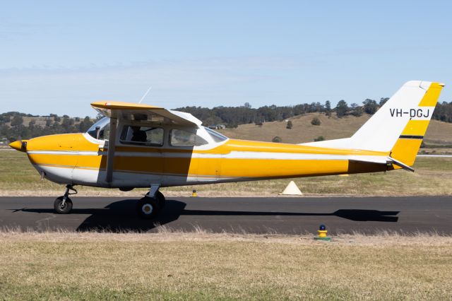 Cessna Skyhawk (VH-DGJ)