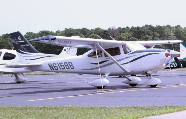 Cessna Skylane (N6158B)