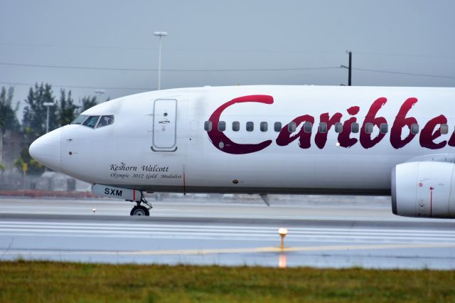 Boeing 737-800 (9Y-SXM)