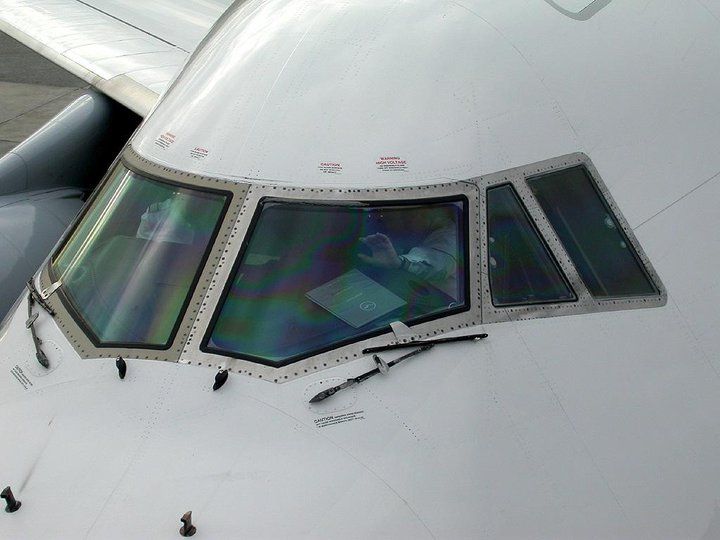 Boeing 747-400 — - ready for start up and pushback