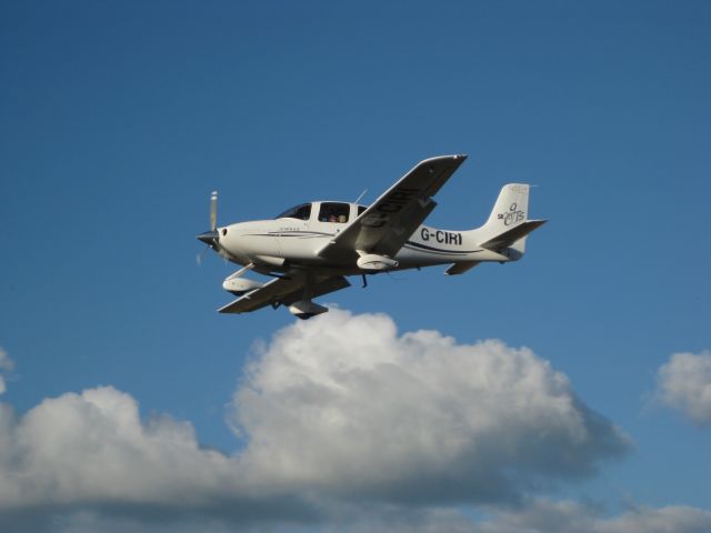 Cirrus SR-20 (G-CIRI)