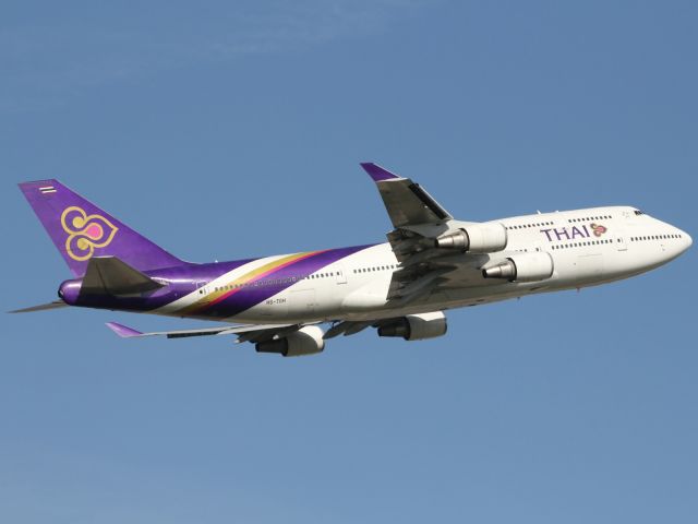 Boeing 747-200 (HS-TGH) - Thai Airways B747-400 departs runway 09R at LHR.