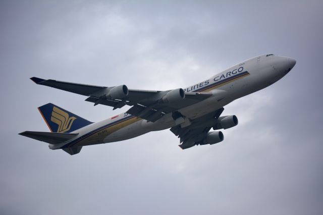 Boeing 747-400 (9V-SFO) - 18/5/13 - Singapore Airlines Cargo 747 at Perth Airport, Australia