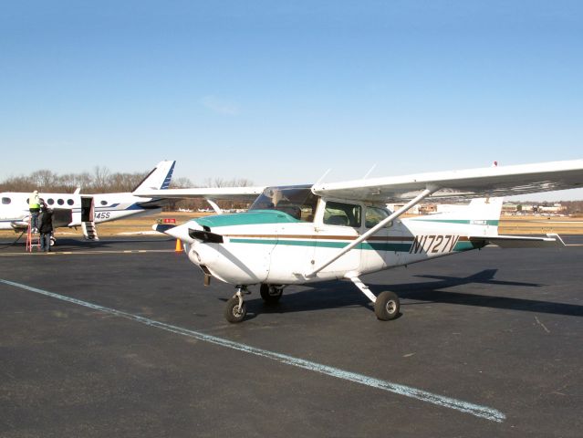 Cessna Skyhawk (N1727V)