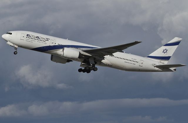 Boeing 777-200 (4X-ECD) - Taking off from the LAX.