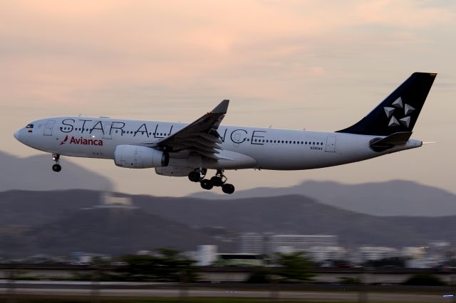 Airbus A330-300 (N280AV)