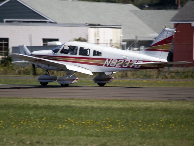 Piper Saratoga (N8237B) - Landing runway 35.
