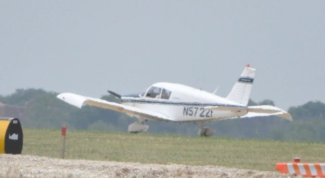 Piper Cherokee (N5722F)