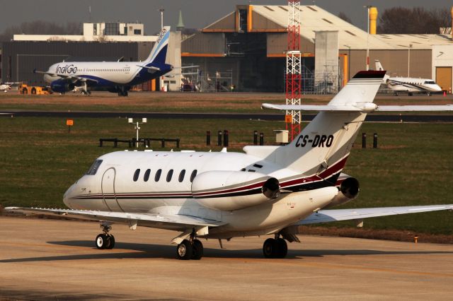 Hawker 800 (CS-DRO)