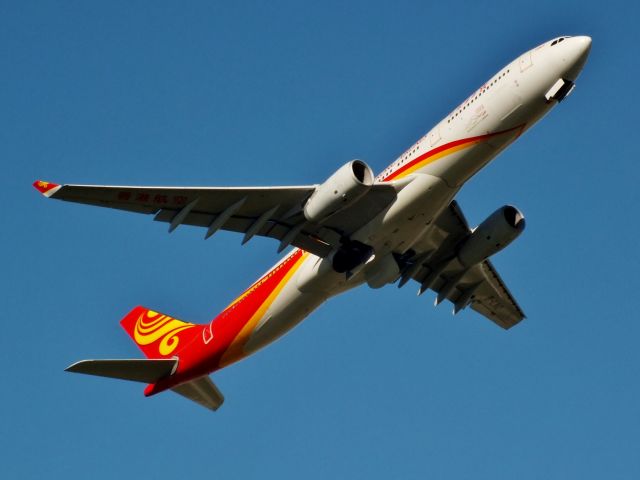 Airbus A330-300 (B-LNO)