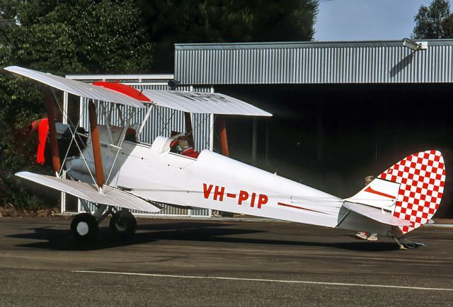 VH-PIP — - DE HAVILLAND (AUSTRALIA) DH-82A TIGER MOTH - REG VH-PIP (CN LES-7) - SHEPPARTON VICTORIA AUSTRALIA - YSHT 24/3/1989