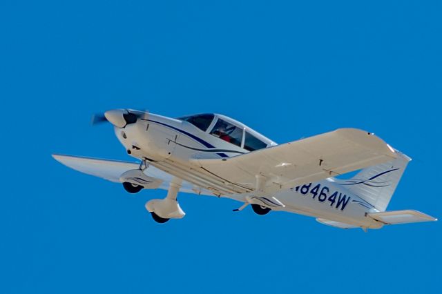 Piper Cherokee (N8464W) - Flyover of Trona Pinnacles