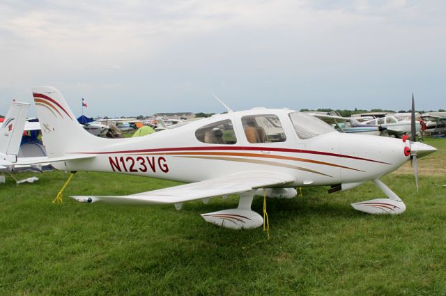 Cirrus SR-22 (N123VG)