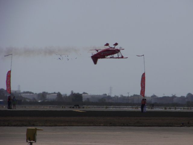 — — - MCAS Miramar Airshow 2008  San Diego, CA  Sean D Tucker INVERTED Ribbon Cut!