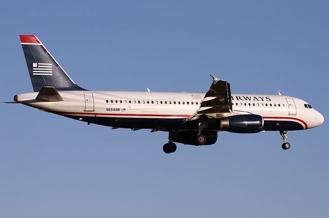 Airbus A320 (N654AW)