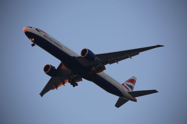 BOEING 777-300ER (G-STBD)