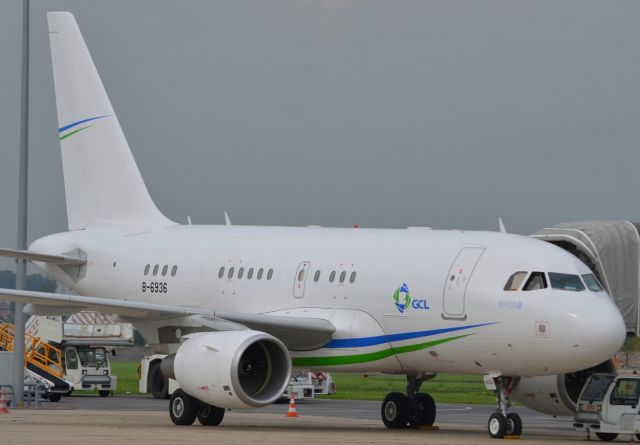 Airbus A318 (B-6936) - 03/10/2013