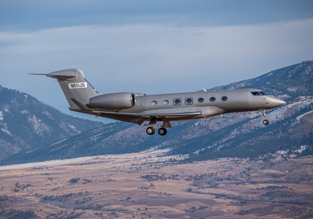 Gulfstream Aerospace Gulfstream G500 (N511JS) - Sweet G500 arrival into KBZN