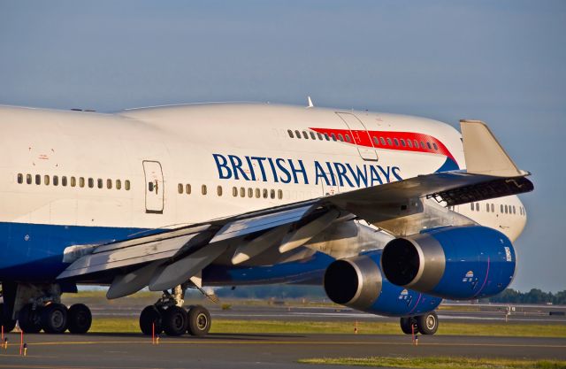 Boeing 747-400 (G-BYGG) -  A British Taxi !