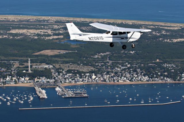 Cessna Skyhawk (N2081S) - Whale Watch Flying near Provincetown, MA on the tip of Cape Cod.