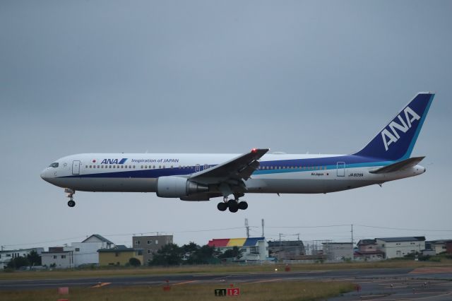 BOEING 767-300 (JA609A) - July 28th 2017:HND-HKD.