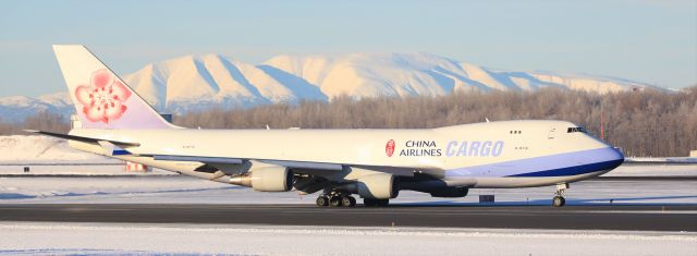 Boeing 747-400 (B-18716)